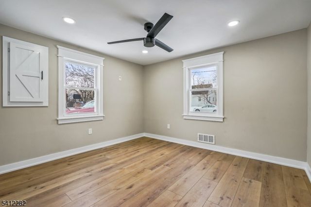 820 Front St, Dunellen Boro, NJ 08812