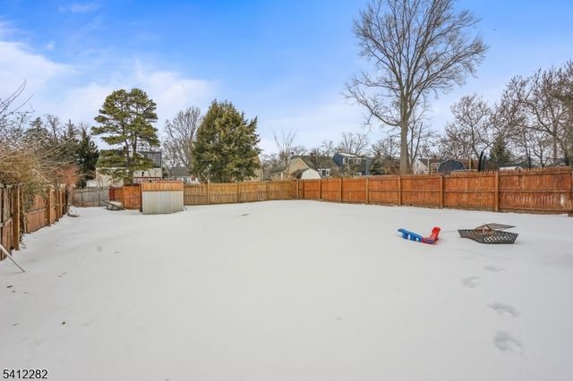 820 Front St, Dunellen Boro, NJ 08812