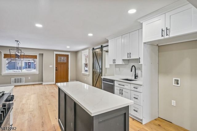 820 Front St, Dunellen Boro, NJ 08812