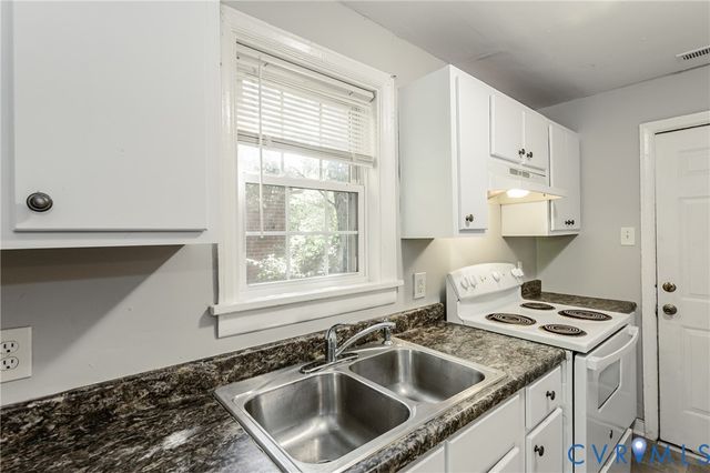 1509 Helen Ln, Richmond, VA 23224