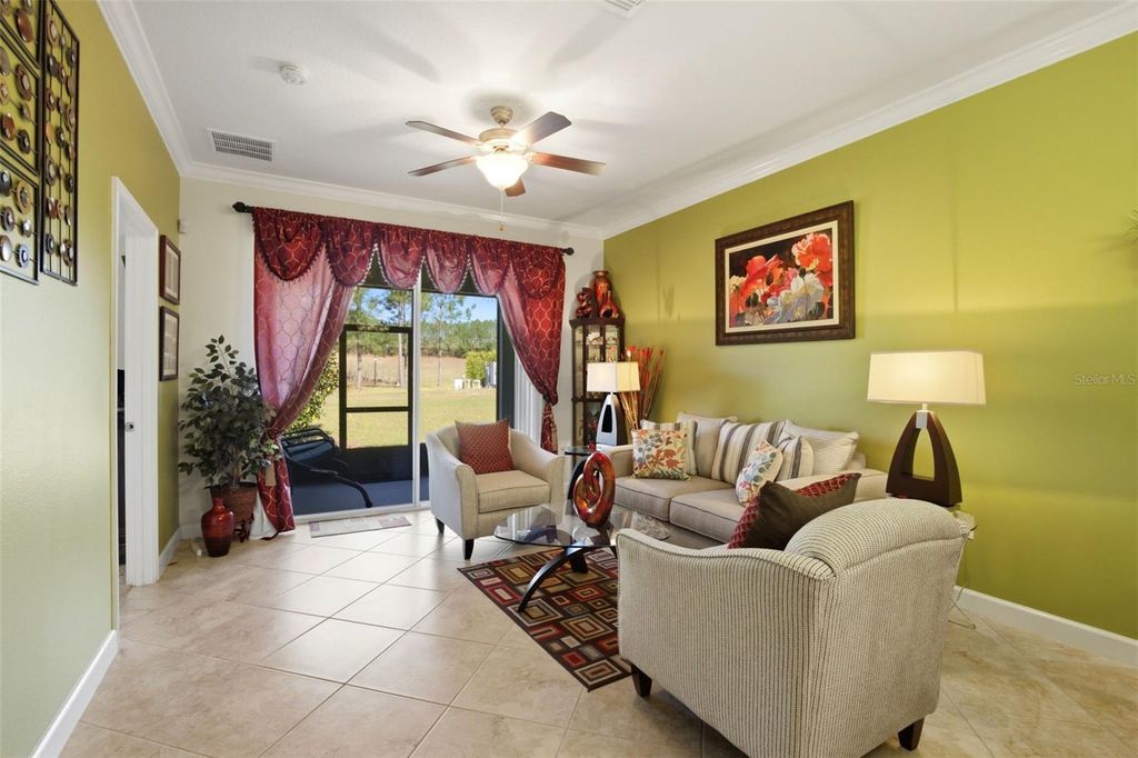 Image 11 of property listing at 3624 SOLANA CIRCLE B, Clermont, FL 34711