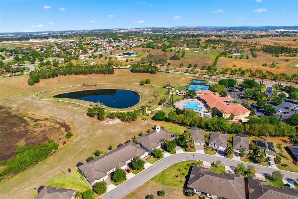 Image 27 of property listing at 3624 SOLANA CIRCLE B, Clermont, FL 34711