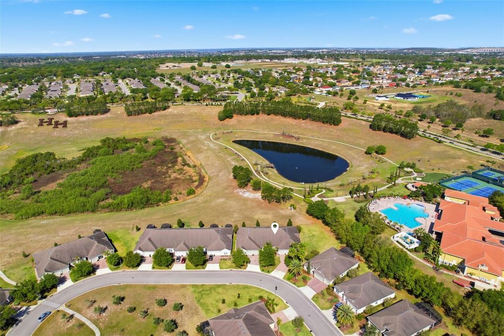 Image 28 of property listing at 3624 SOLANA CIRCLE B, Clermont, FL 34711