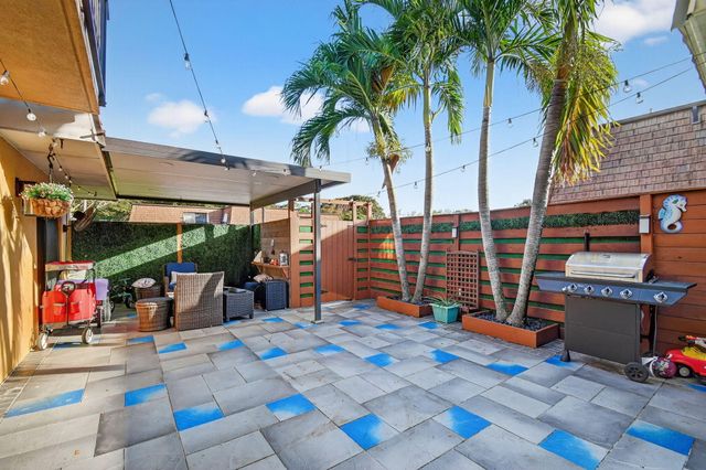 1523 15th Lane D, Greenacres, FL 33463