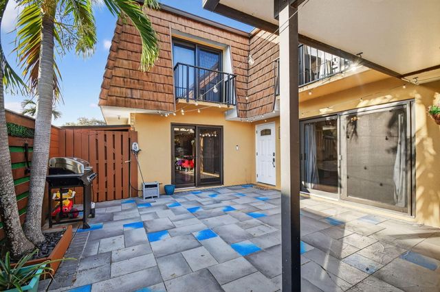 1523 15th Lane D, Greenacres, FL 33463