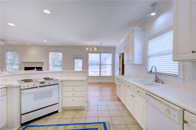 112 Newfield Street, St Simons Island, GA 31522