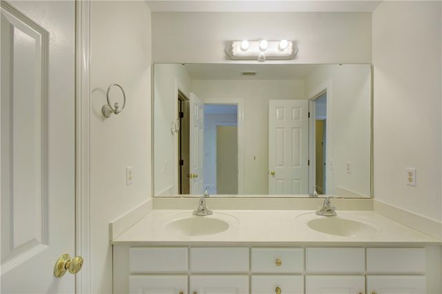 112 Newfield Street, St Simons Island, GA 31522