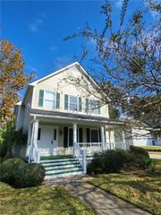 112 Newfield Street, St Simons Island, GA 31522