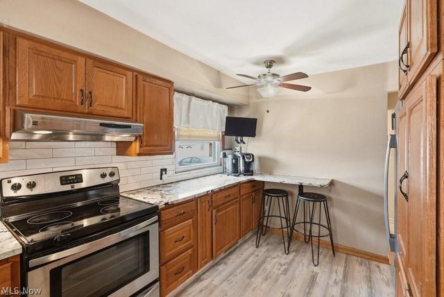 5066 W 6th Street, Brooklyn Heights, OH 44131