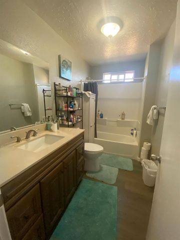 135 Stockton St, Manteca, CA 95337