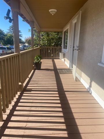 135 Stockton St, Manteca, CA 95337