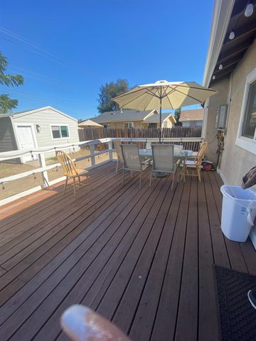 135 Stockton St, Manteca, CA 95337