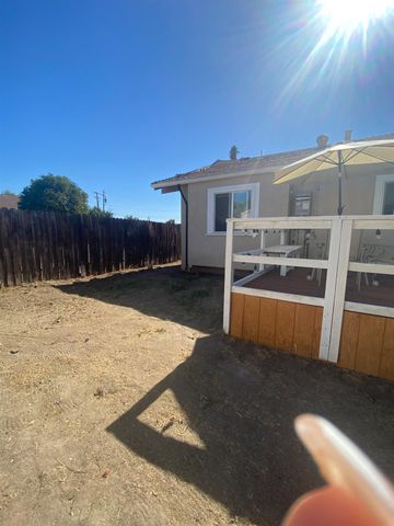 135 Stockton St, Manteca, CA 95337