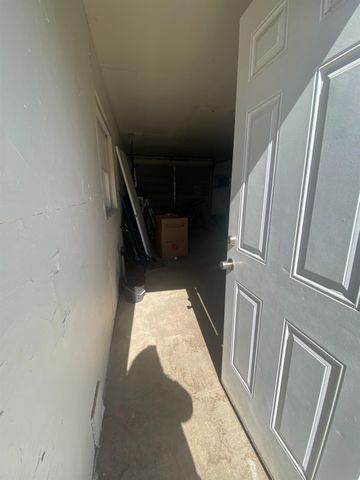 135 Stockton St, Manteca, CA 95337
