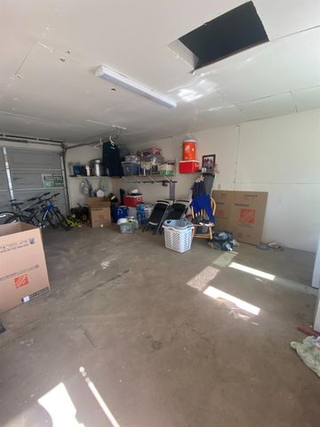 135 Stockton St, Manteca, CA 95337