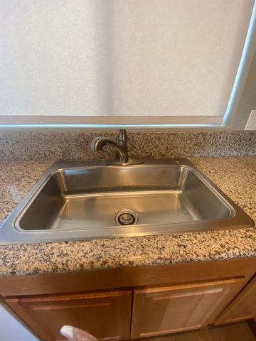 135 Stockton St, Manteca, CA 95337