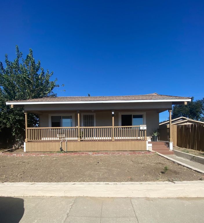 135 Stockton St, Manteca, CA 95337