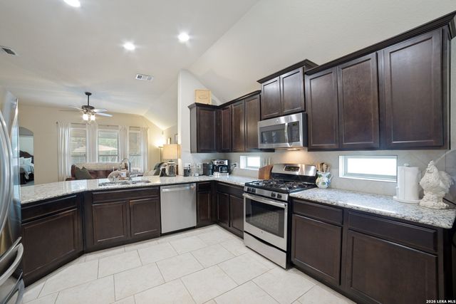 15151 STAGEHAND DR, San Antonio, TX 78245