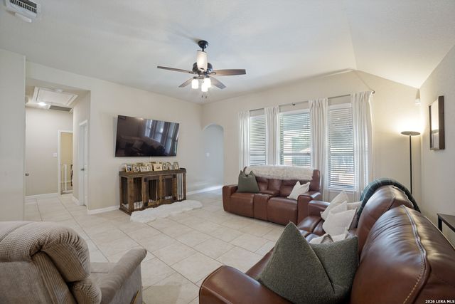15151 STAGEHAND DR, San Antonio, TX 78245