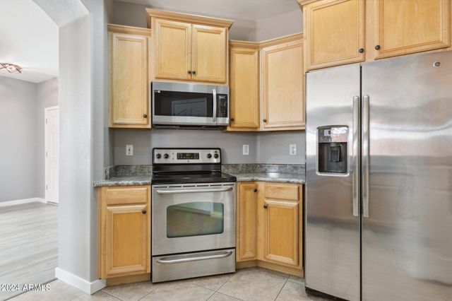 7727 S 45th Lane, Laveen, AZ 85339