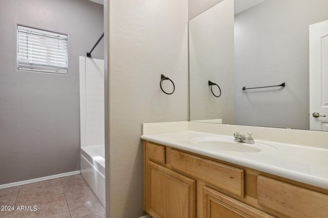7727 S 45th Lane, Laveen, AZ 85339