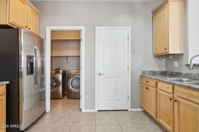 7727 S 45th Lane, Laveen, AZ 85339