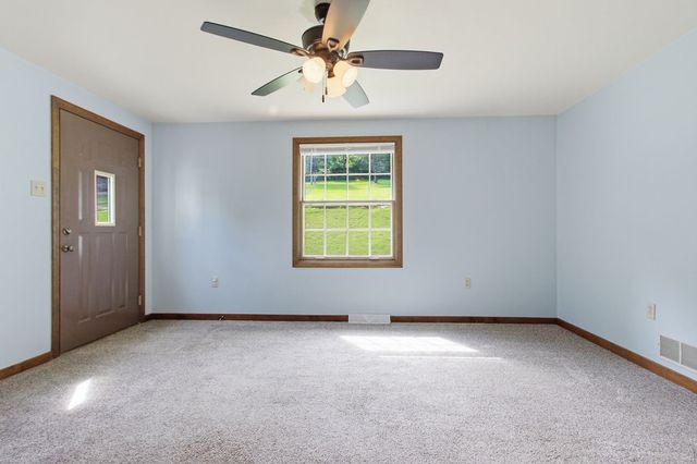 5701 Library Rd, Bethel Park, PA 15102