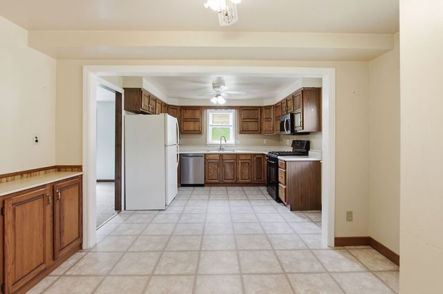 5701 Library Rd, Bethel Park, PA 15102