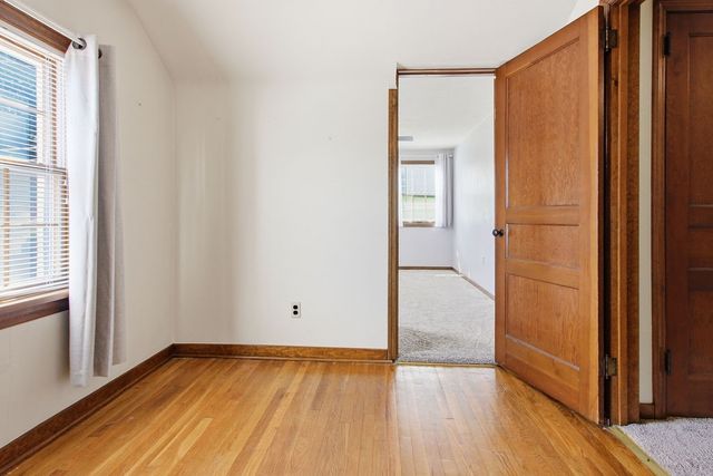5701 Library Rd, Bethel Park, PA 15102