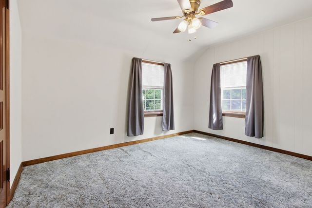 5701 Library Rd, Bethel Park, PA 15102