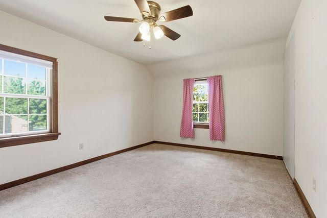 5701 Library Rd, Bethel Park, PA 15102