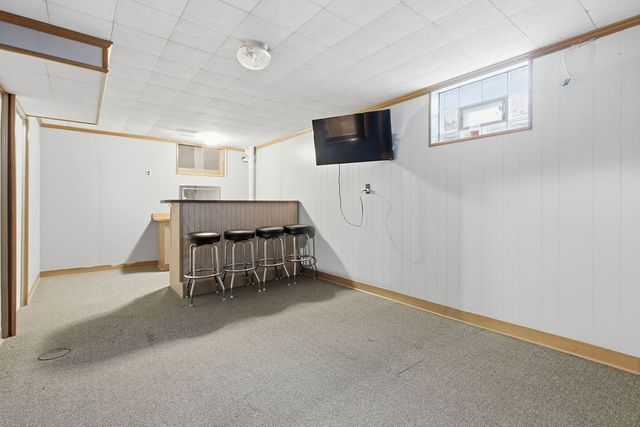 5701 Library Rd, Bethel Park, PA 15102