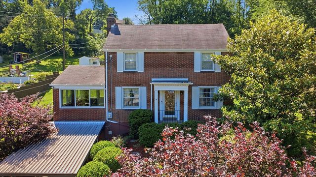 5701 Library Rd, Bethel Park, PA 15102