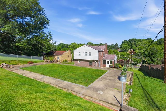 5701 Library Rd, Bethel Park, PA 15102