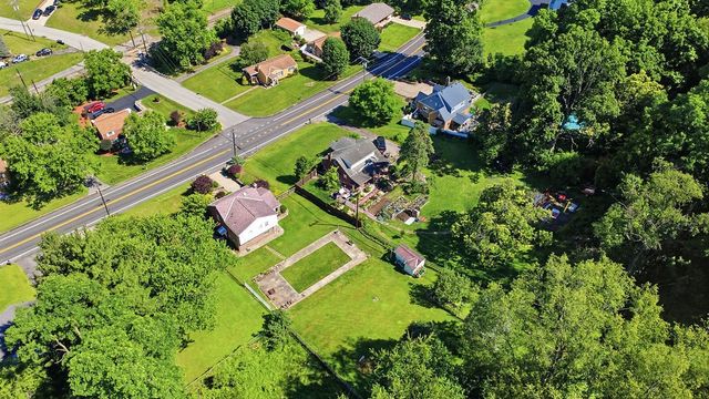 5701 Library Rd, Bethel Park, PA 15102