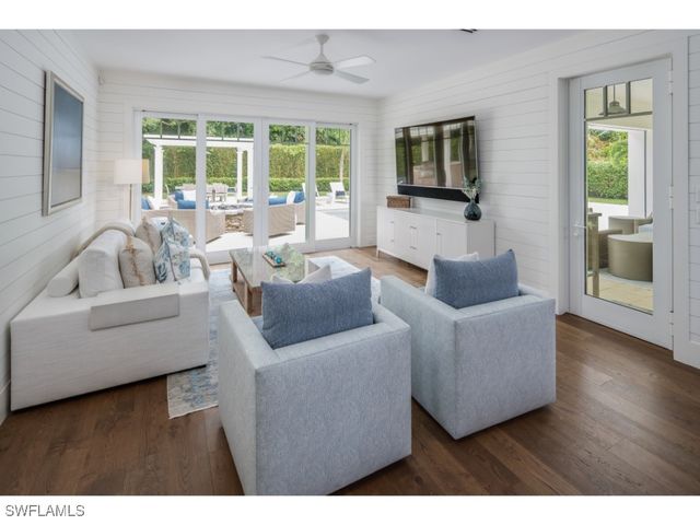 4042 Old Trail WAY, Naples, FL 34103