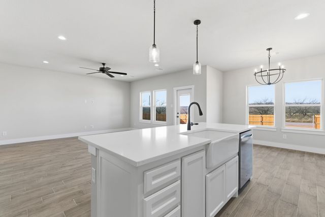 502 Cumberland Trail, Bridgeport, TX 76458