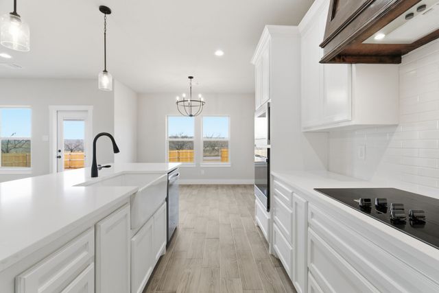 502 Cumberland Trail, Bridgeport, TX 76458