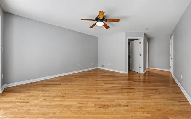 48498 Beacon Square Drive, Macomb Twp, MI 48044