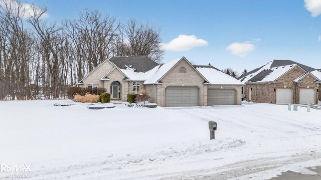 48498 Beacon Square Drive, Macomb Twp, MI 48044