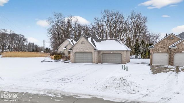 48498 Beacon Square Drive, Macomb Twp, MI 48044