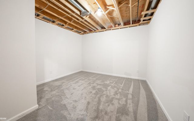 48498 Beacon Square Drive, Macomb Twp, MI 48044