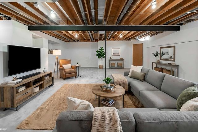 48498 Beacon Square Drive, Macomb Twp, MI 48044