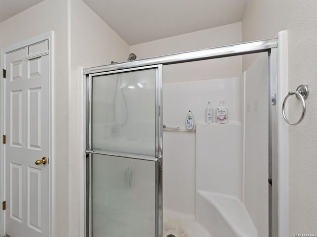 646 Appaloosa Dr, Fischer, TX 78623