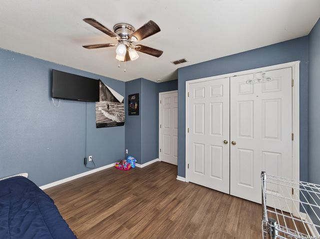 646 Appaloosa Dr, Fischer, TX 78623