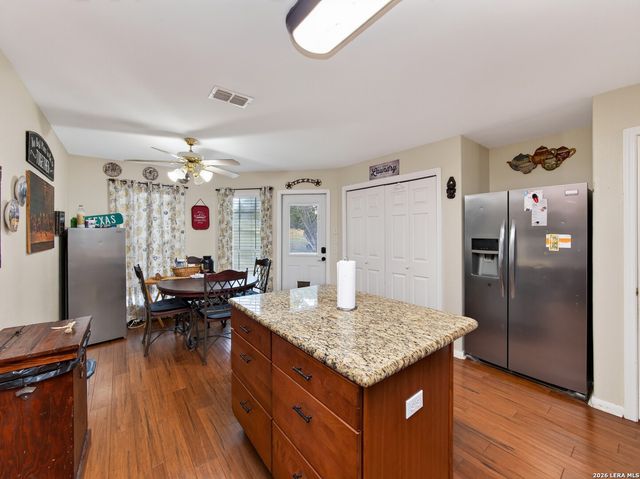646 Appaloosa Dr, Fischer, TX 78623