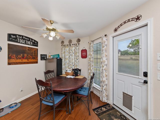 646 Appaloosa Dr, Fischer, TX 78623