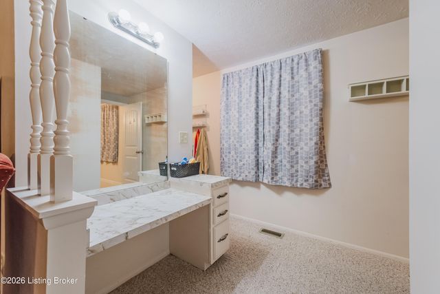 3002 Weather Way, Louisville, KY 40220