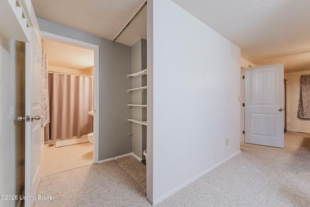 3002 Weather Way, Louisville, KY 40220