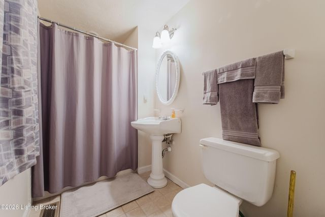 3002 Weather Way, Louisville, KY 40220